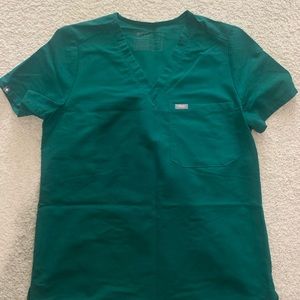 Hunter Green Figs Catarina Scrub Top, size medium